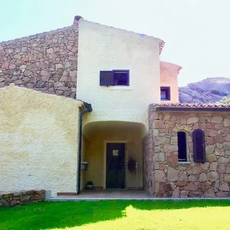 Vali Vila Baia Sardinia